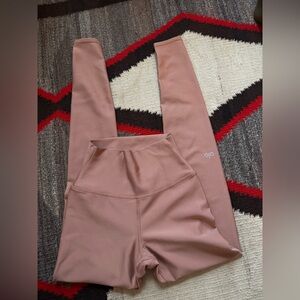 Alo Yoga High-Waist Leggings in Clay